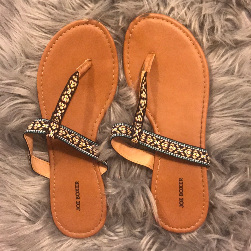Joe boxer flip flops